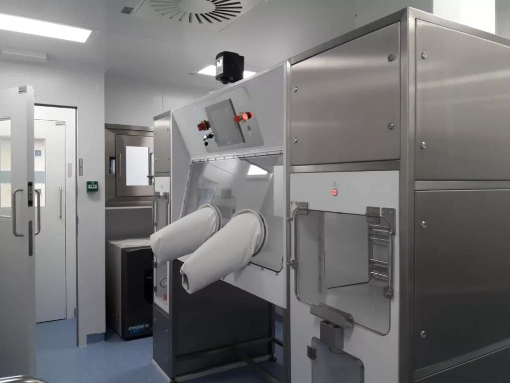 isolateur pour fabrication pharmacie