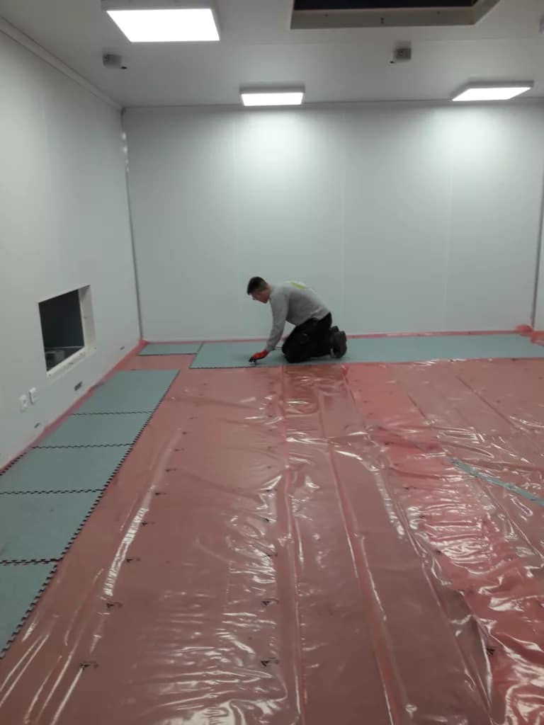 montage de dalles gerflor au sol