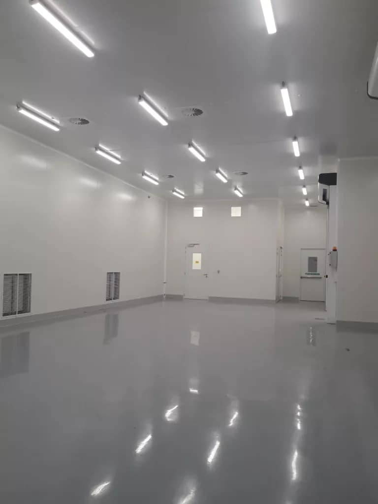 salle blanche pour l'impression au titane aéronautique