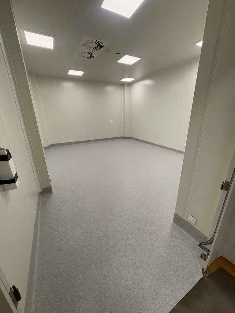 Salle de production avec finitions lessivables