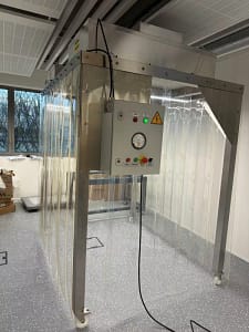 flux laminaire ISO5 www.oplusr-salle-blanche.com