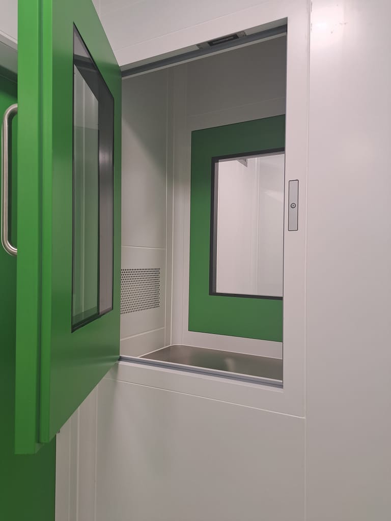 passe box pour les petits équipements